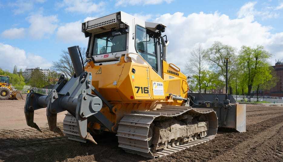 Bagger bei Entwässerungsarbeiten (Regen- und Schmutzwasser) für Bauprojekte im Landkreis Celle – SWM Erdbau